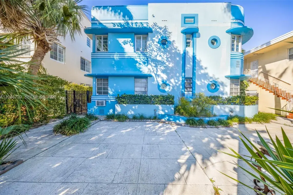 1250 Drexel Ave #8, Miami Beach: photo 1 of 15