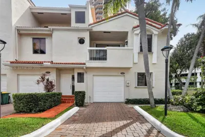 21391 Marina Cove Cir #19-K, Aventura: photo 1 of 58