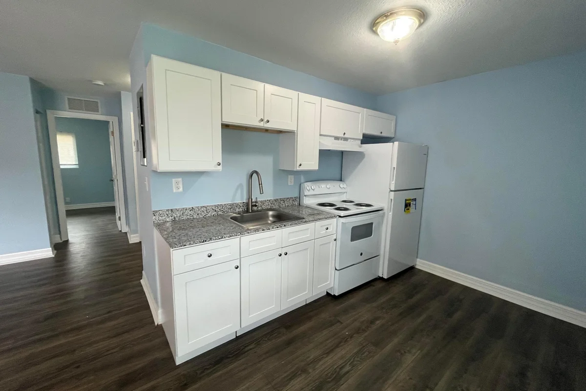1109 NW 6th Ave #1, Pompano Beach: photo 1 of 7
