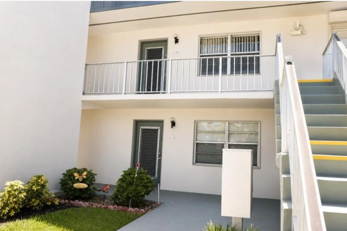 321 Burgundy G, Delray Beach: photo 1 of 9