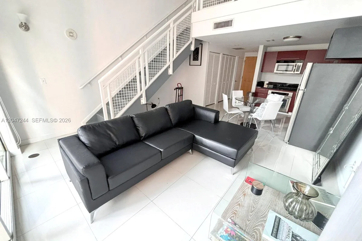244 Biscayne Blvd #451, Miami: photo 1 of 22