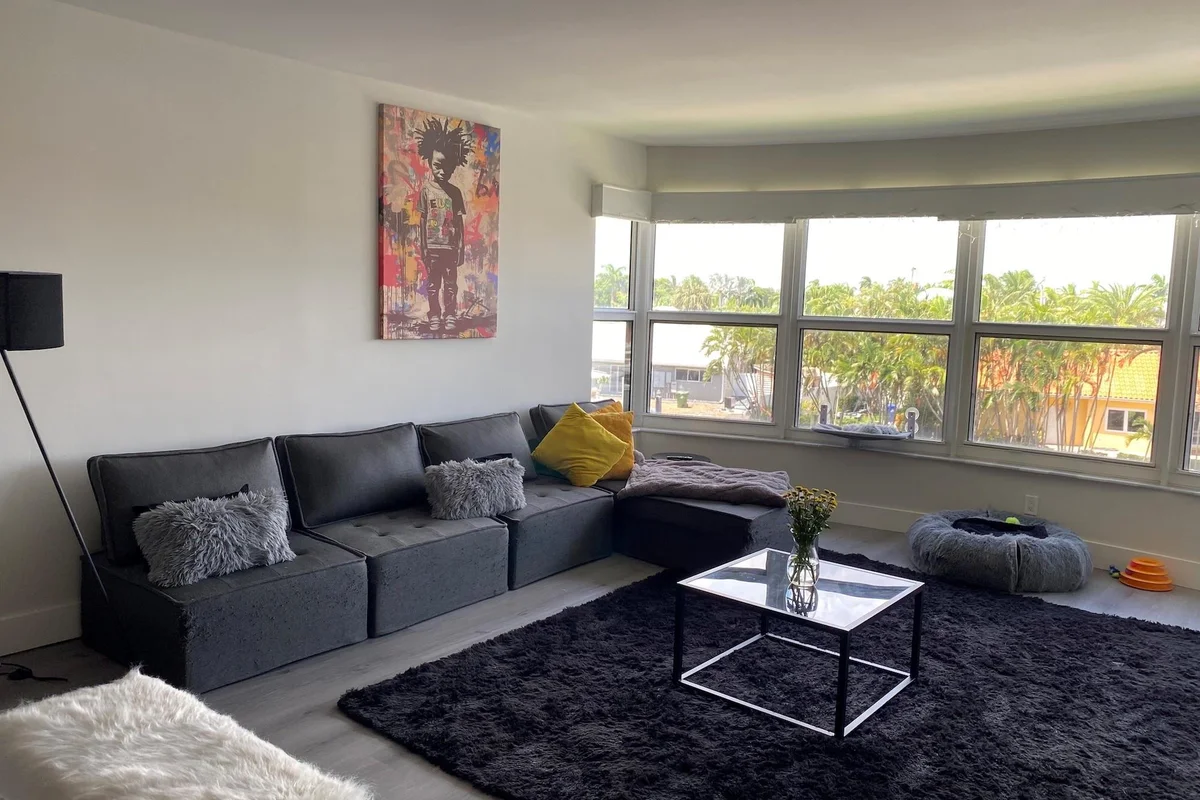 3031 NE 51st St #305w, Fort Lauderdale: photo 1 of 9