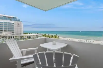 2899 Collins Ave #1025, Miami Beach: photo 1 of 19