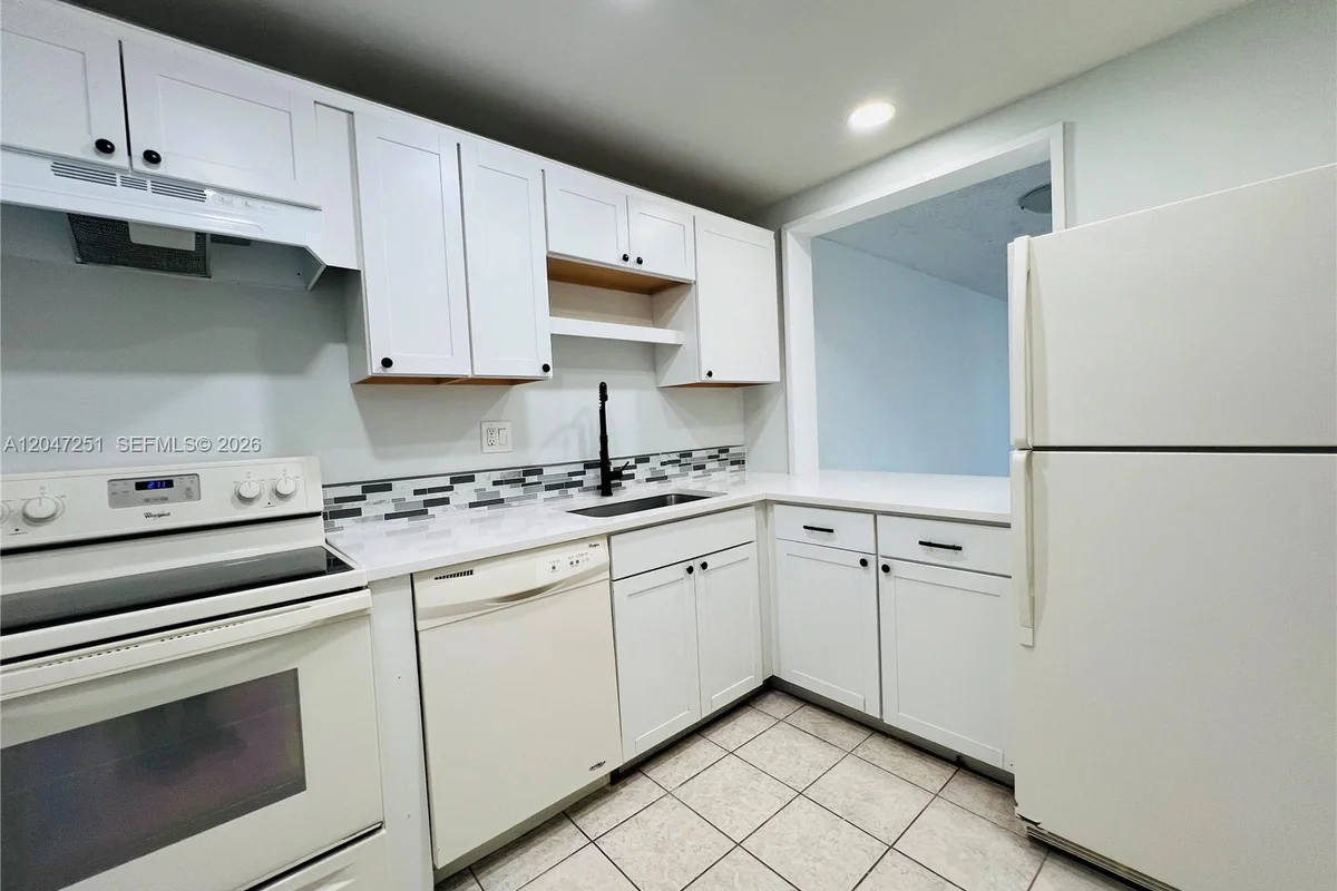 8025 S Colony Cir S #210, Tamarac: photo 1 of 11