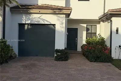 23013 SW 128th Pl, Miami: photo 1 of 31