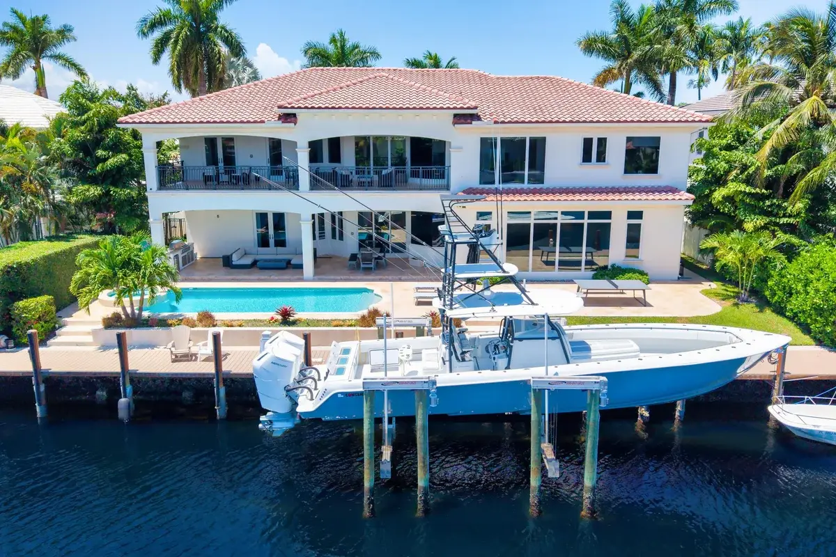 2320 NE 34th Ct, Lighthouse Point: photo 1 of 91