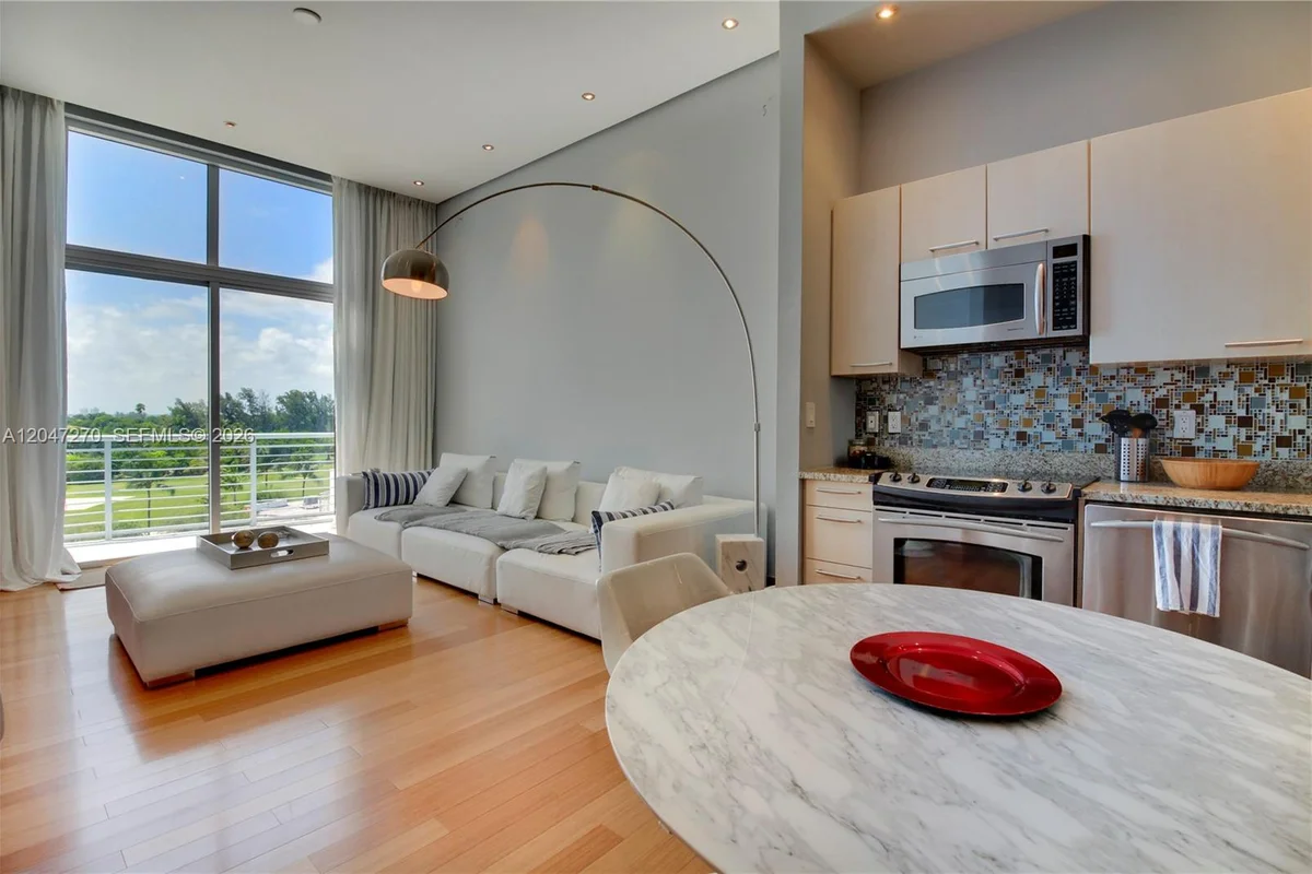 2001 Meridian Ave #PH-21, Miami Beach: photo 1 of 14