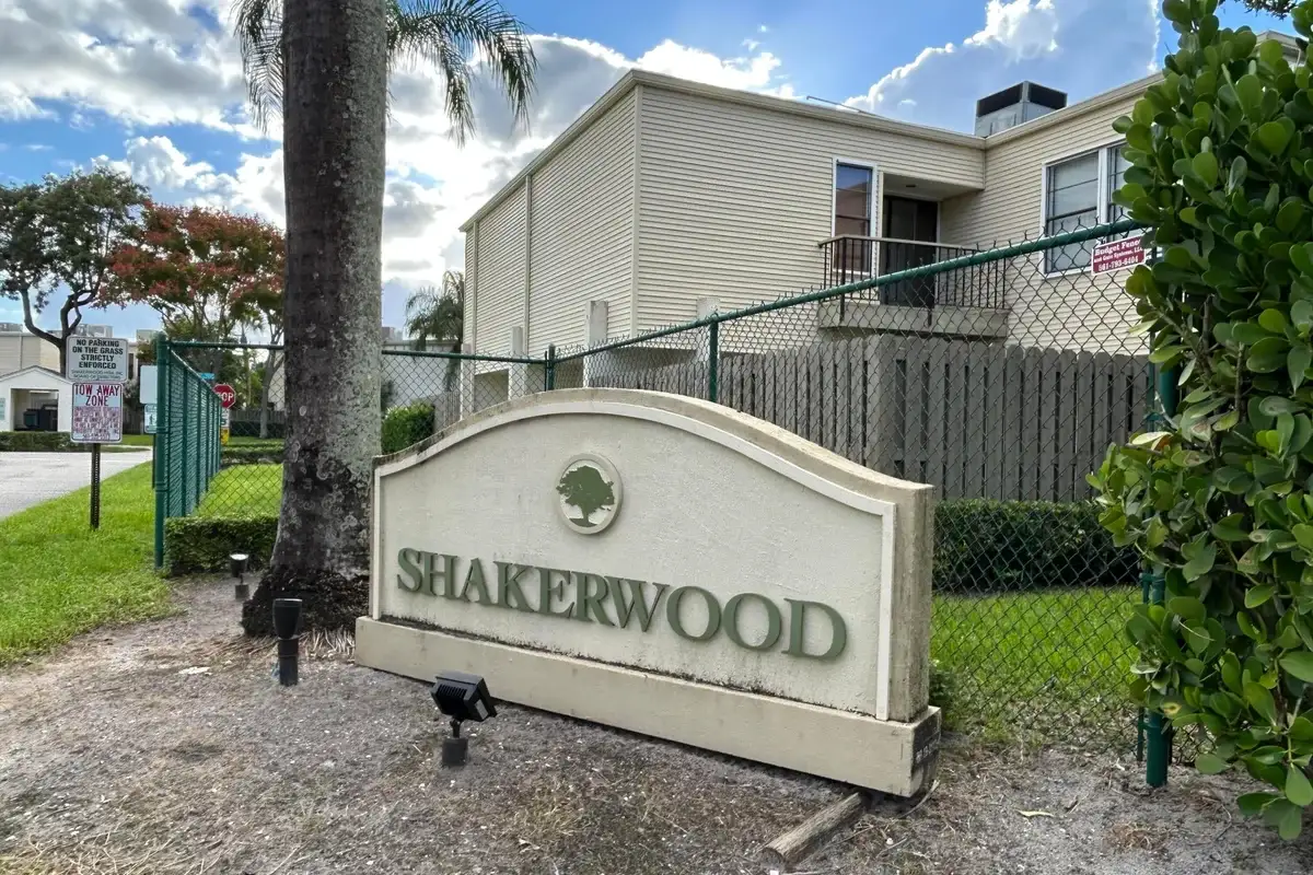 11983 Shakerwood Ln, Wellington: photo 1 of 30