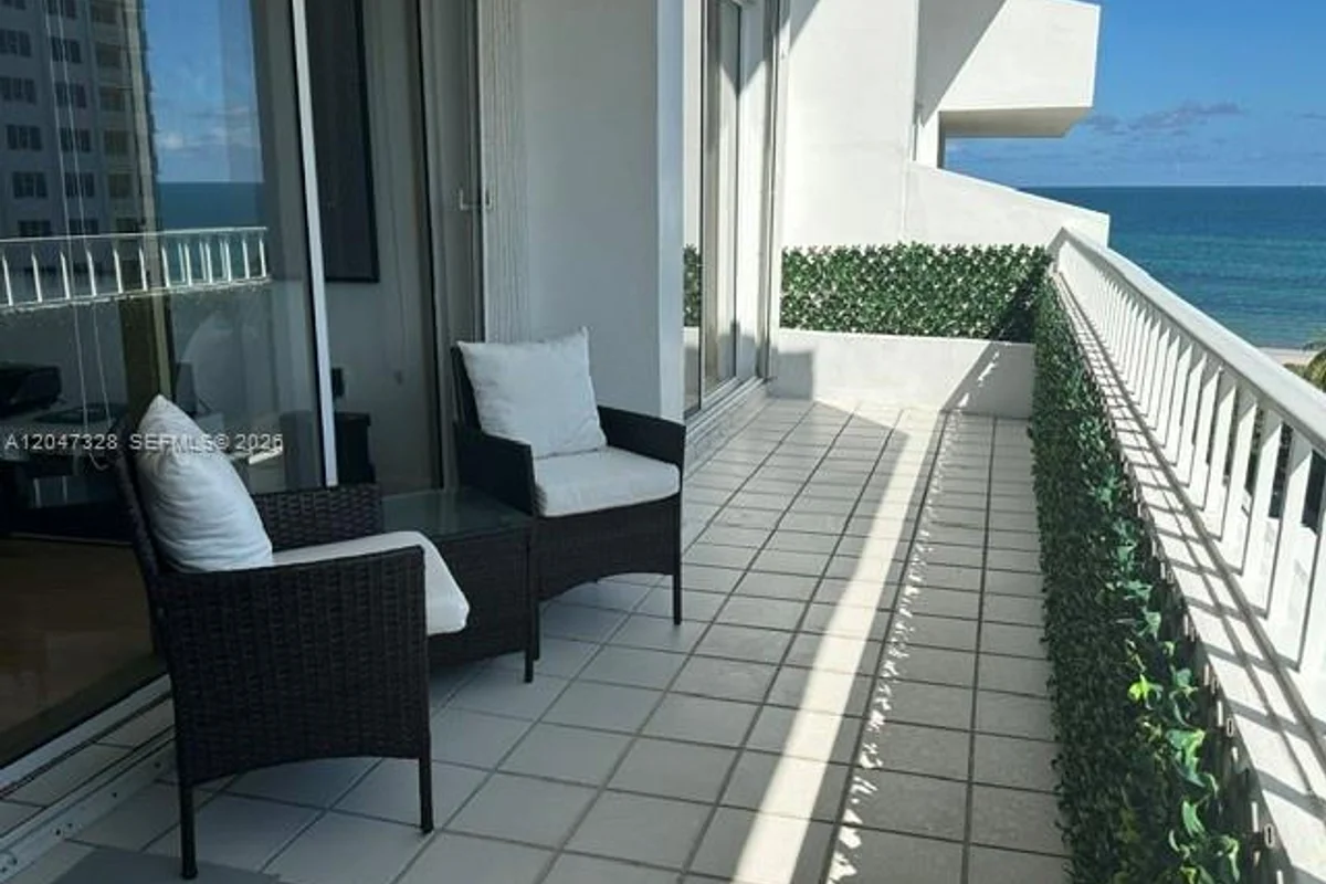199 Ocean Lane Dr #903, Key Biscayne: photo 1 of 7