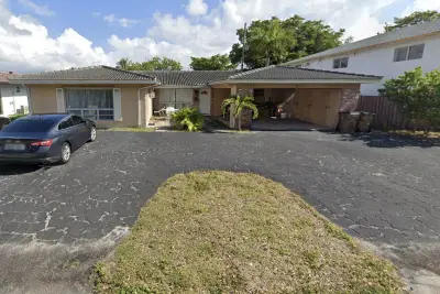 1421 SE 4th St, Deerfield Beach: photo 1 of 1