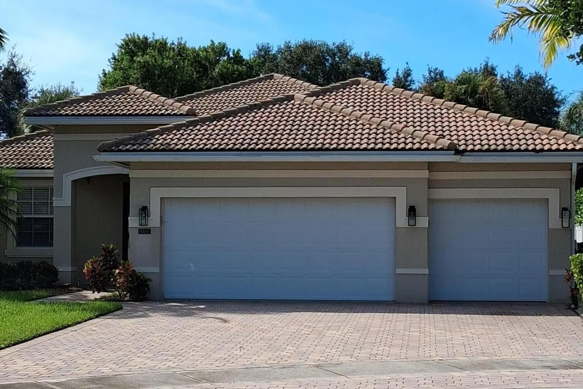 House in Boynton Beach: photo 1 of 15