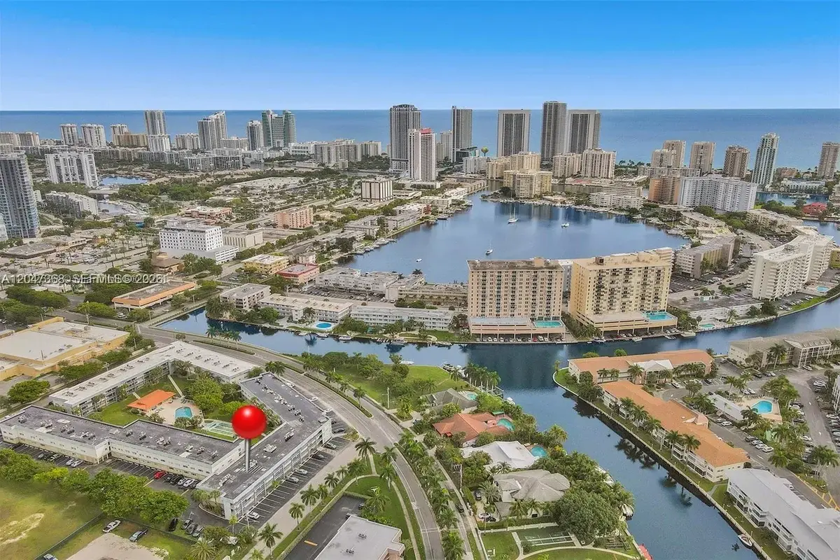 300 Layne Blvd #313, Hallandale Beach: photo 1 of 14