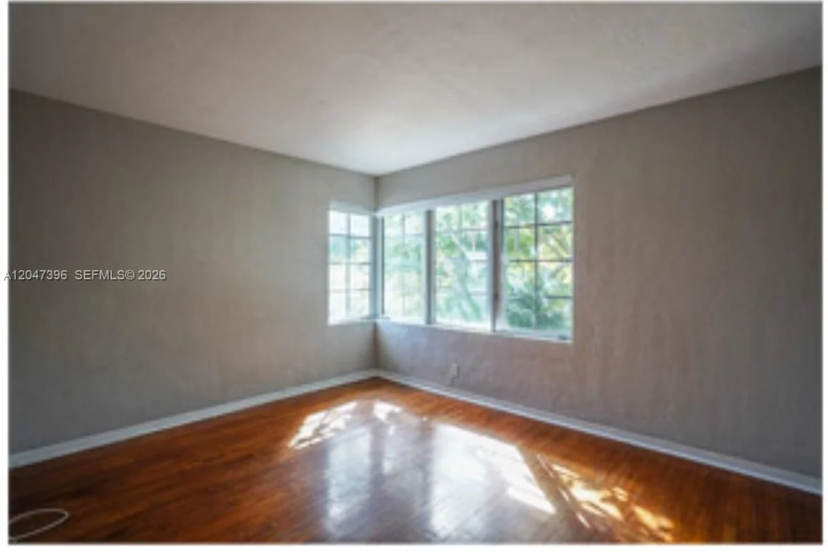 715 Michigan Ave #7, Miami Beach: photo 1 of 10
