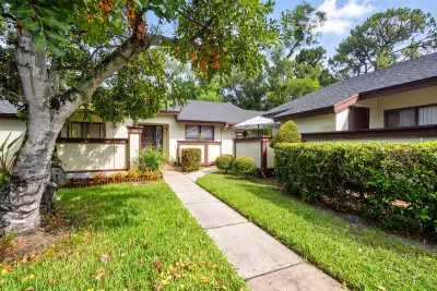 291 Amber Ct, Royal Palm Beach: photo 1 of 38