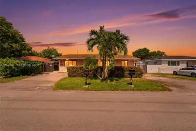 1421-1419 SW 76 Ct, Miami: photo 1 of 47