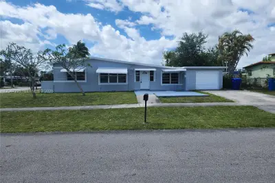 4100 SW 36th St, West Park: photo 1 of 13