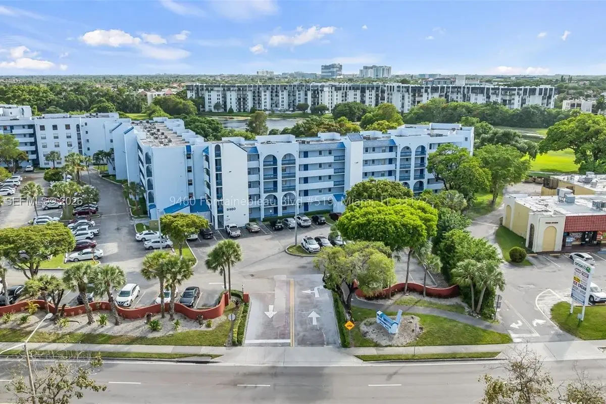 9460 Fontainebleau Blvd #519, Miami: photo 1 of 3