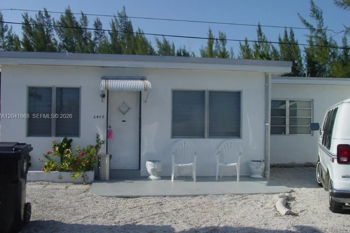 2405-2411 NE 136th Ln, North Miami Beach: photo 1 of 18