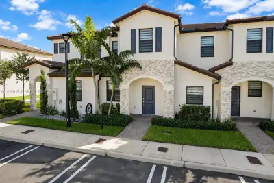 12887 SW 234th St, Homestead: photo 1 of 27