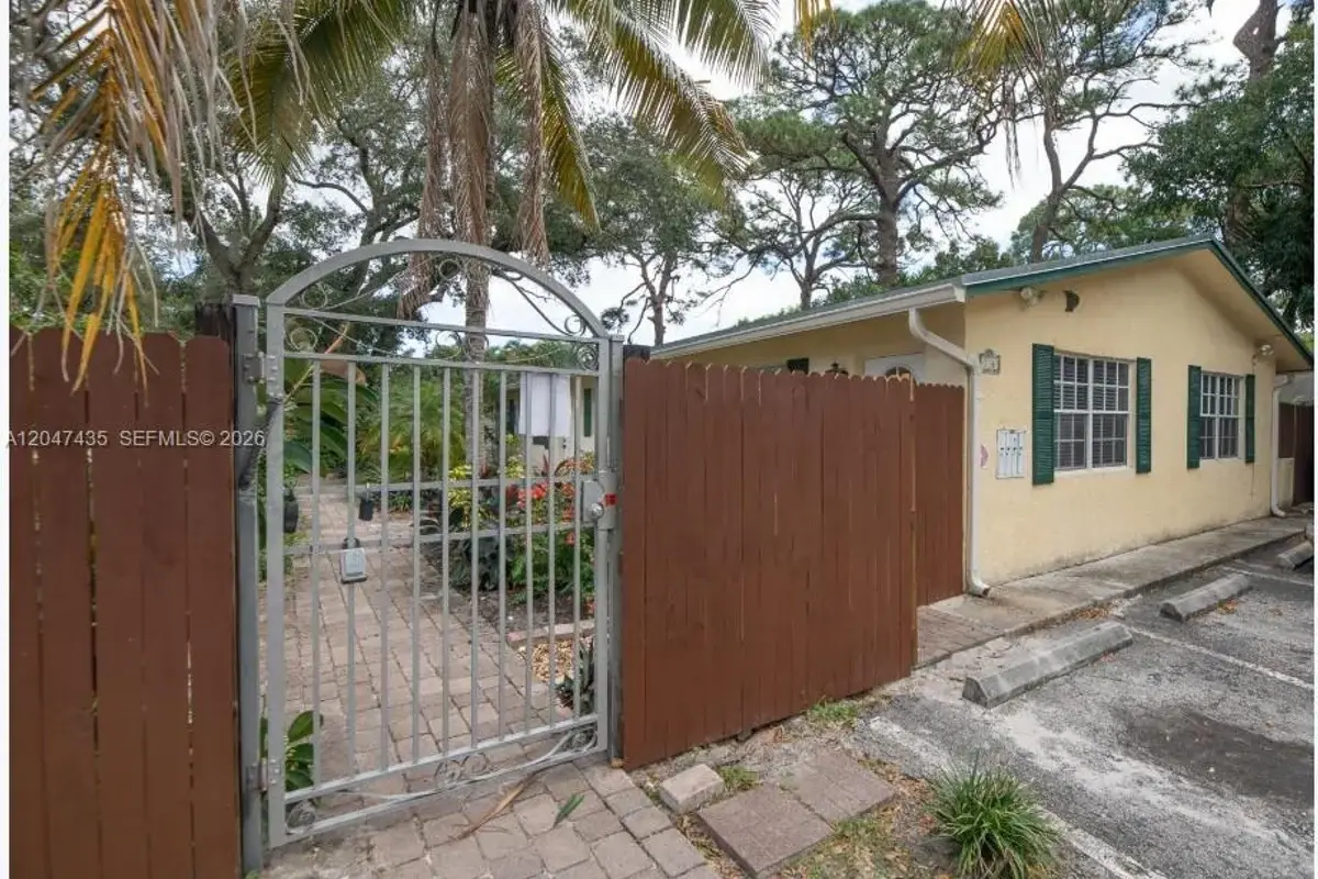 716 SW 14th Ave #3, Fort Lauderdale: photo 1 of 31