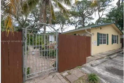 716 SW 14th Ave #3, Fort Lauderdale: photo 1 of 31