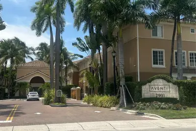 2961 NE 185th St #1618, Aventura: photo 1 of 16