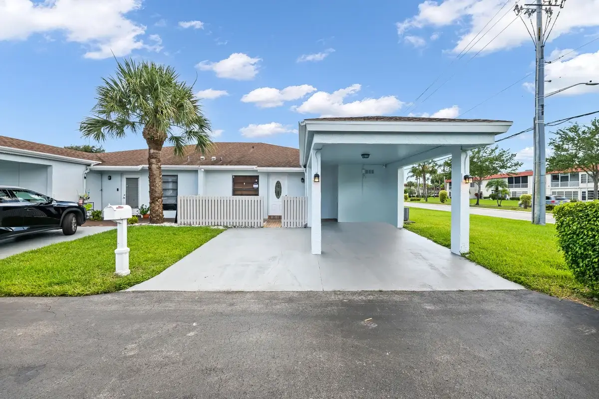 6673 Moonlit Dr, Delray Beach: photo 1 of 23