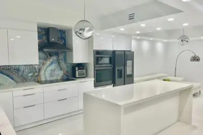 3330 NE 190th St #616, Aventura: photo 1 of 1