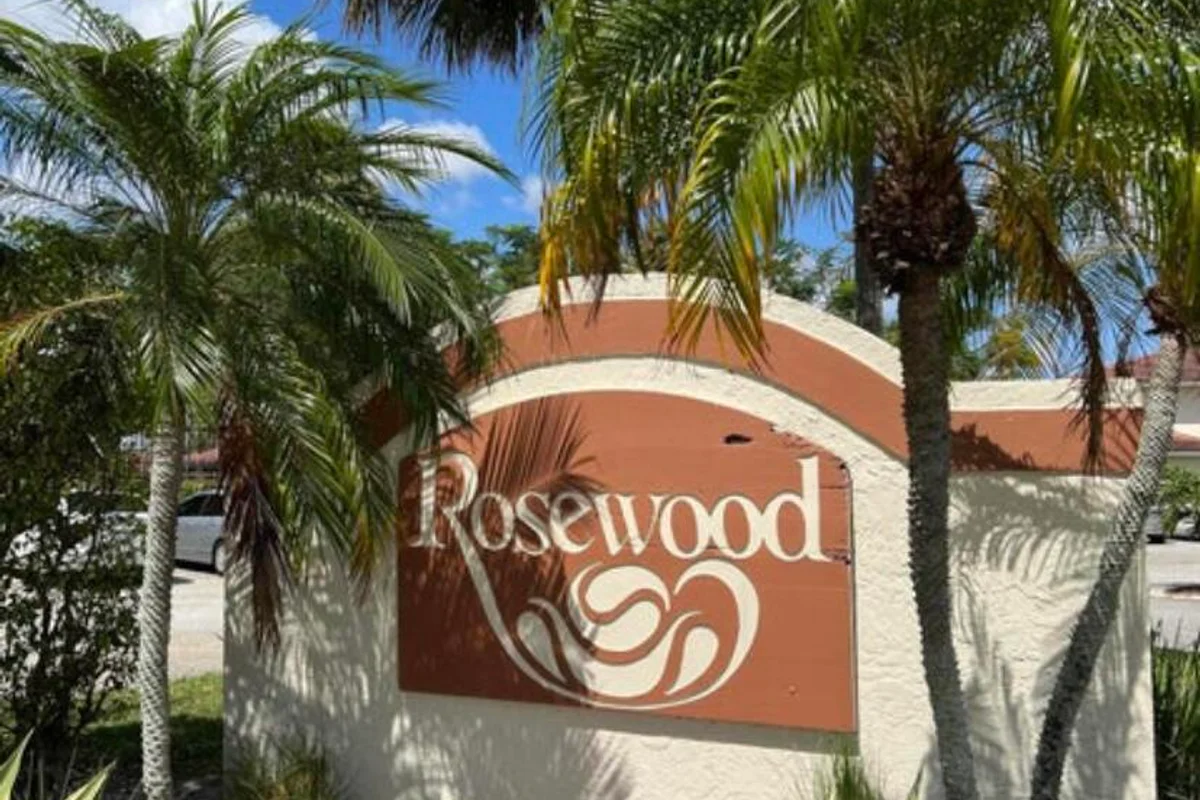 9903 Three Lakes Cir, Boca Raton: photo 1 of 19