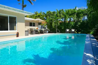 2060 Coco Palm Pl, Lauderdale-by-the-Sea: photo 1 of 35
