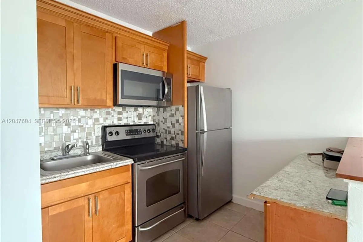 8260 SW 210th St #315, Cutler Bay: photo 1 of 22