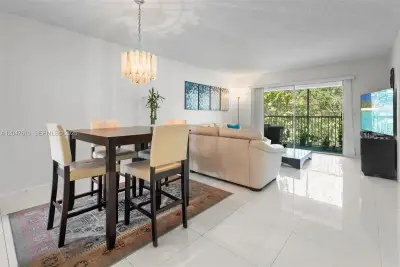 1251 SW 125th Ave #402T, Pembroke Pines: photo 1 of 34