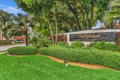 671 S Hollybrook Dr #209, Pembroke Pines: photo 1 of 27