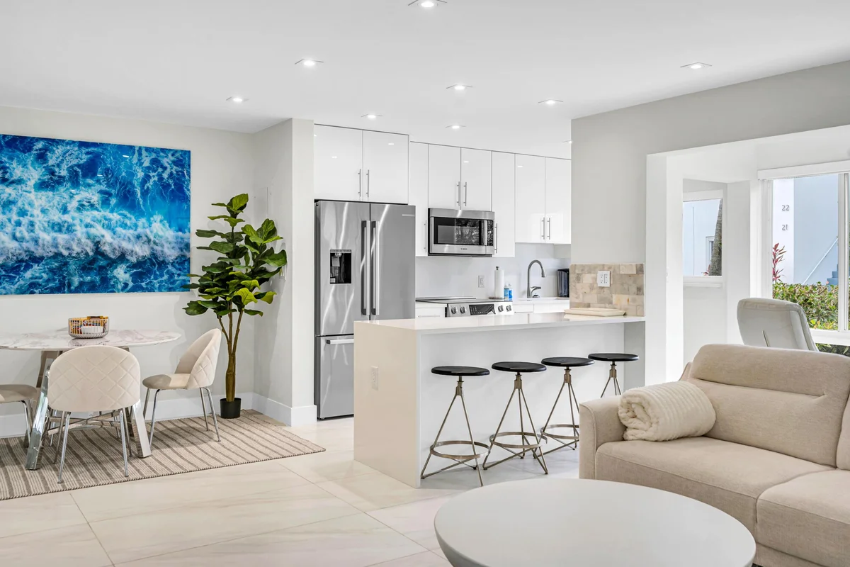 425 Bayshore Dr #15, Fort Lauderdale: photo 1 of 23