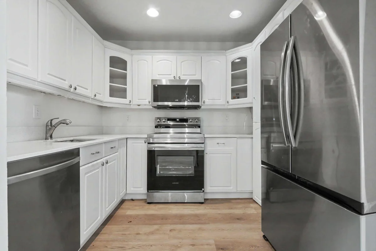 130 Cypress Club Dr #309, Pompano Beach: photo 1 of 34