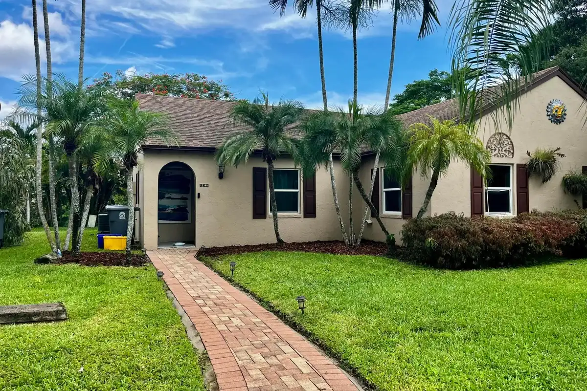 22390 SW 57th Cir E, Boca Raton: photo 1 of 37