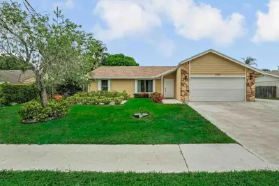 427 Las Palmas St, Royal Palm Beach: photo 1 of 42