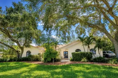 5131 SW 201st Ter, Southwest Ranches: photo 1 of 49