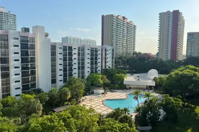 17011 N Bay Rd #816, Sunny Isles Beach: photo 1 of 19