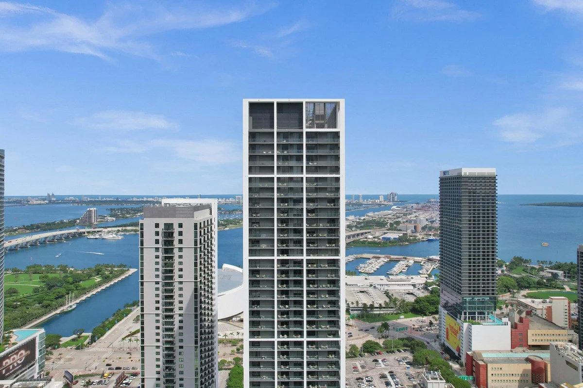601 NE 1st Ave #4712, Miami: photo 1 of 27