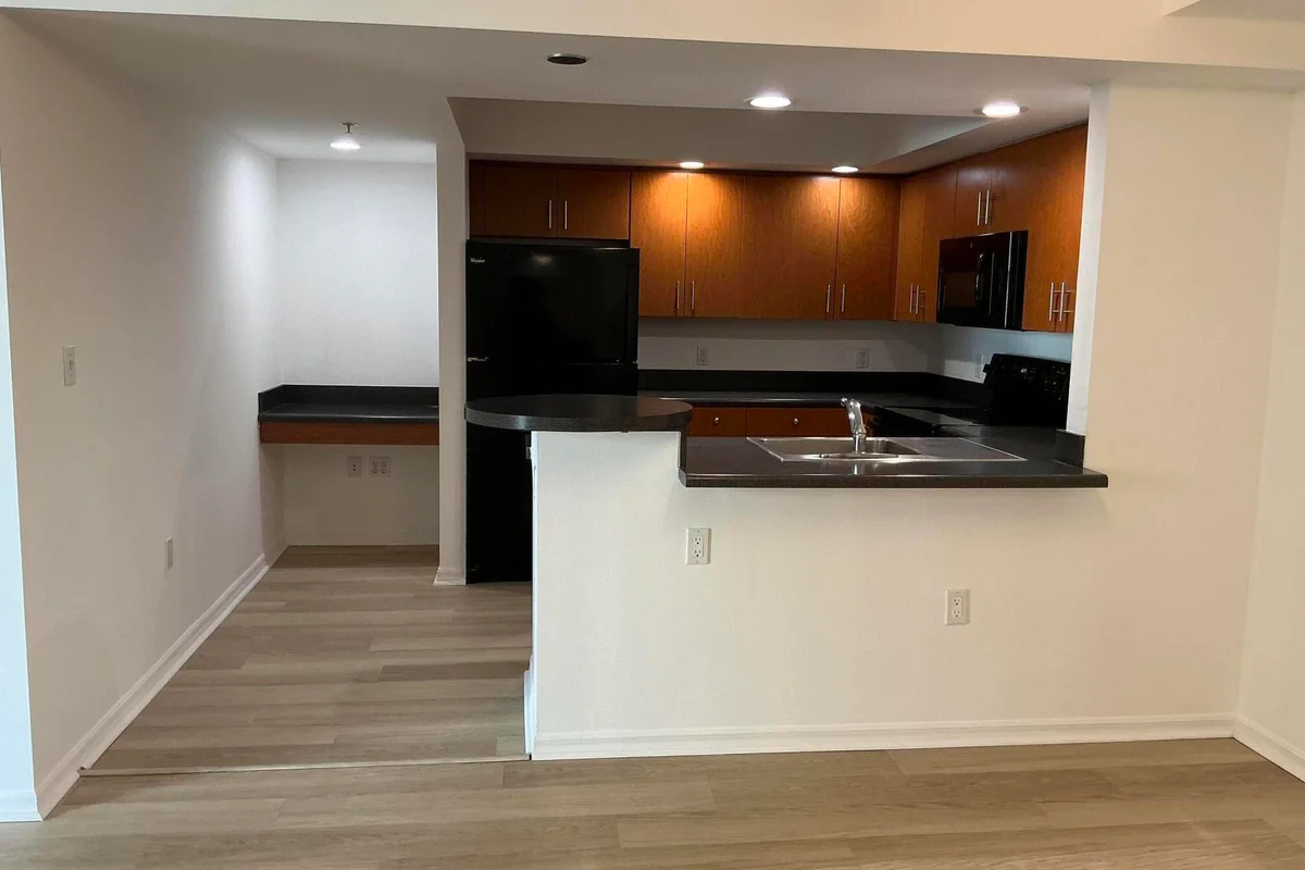 100 N Federal Hwy #723, Fort Lauderdale: photo 1 of 37