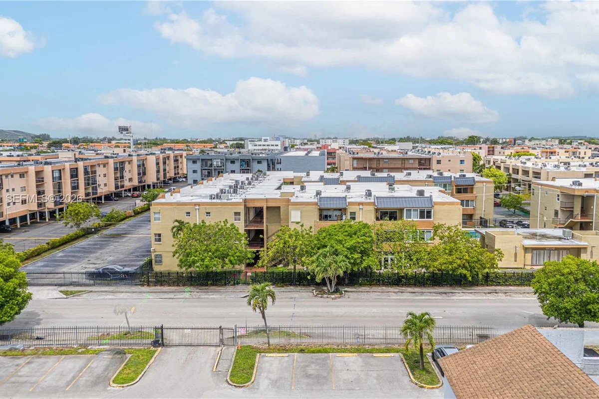6070 W 18th Ave #209, Hialeah: photo 1 of 30