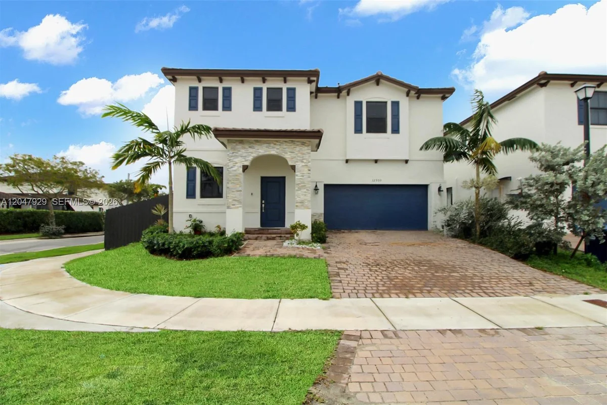 12900 SW 229th St, Miami: photo 1 of 43