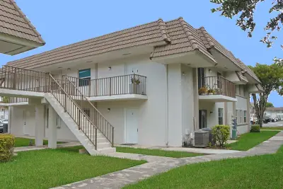 6931 SW 129th Ave #3, Miami: photo 1 of 18