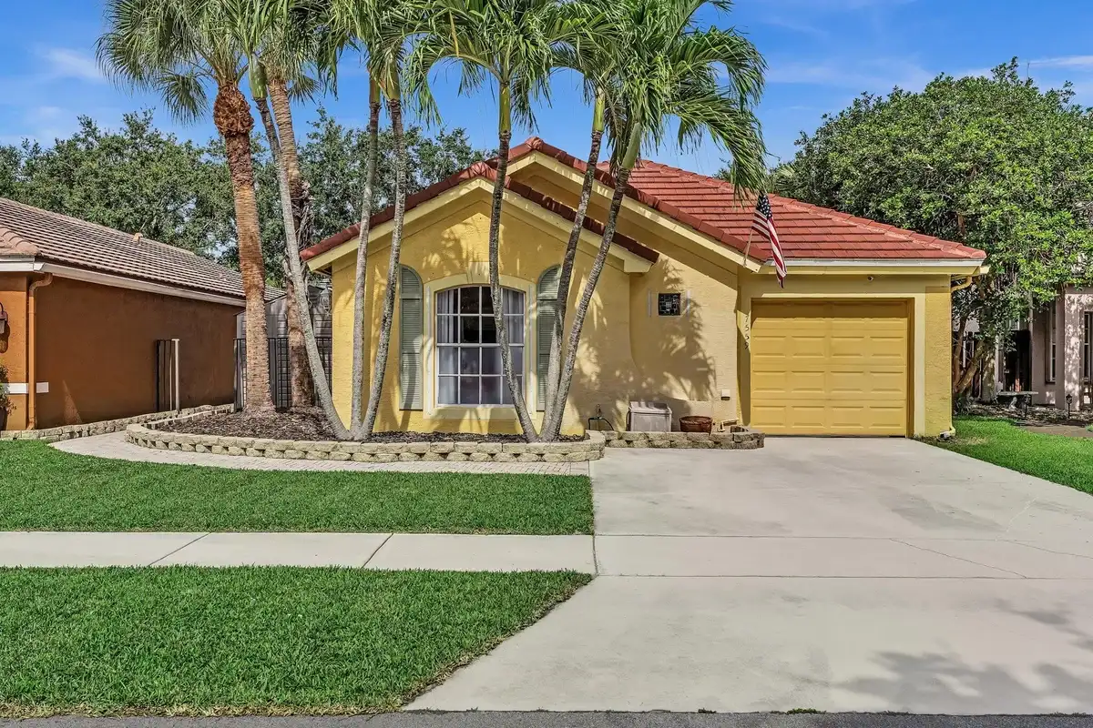 7559 Savannah Ln, Lake Worth: photo 1 of 60