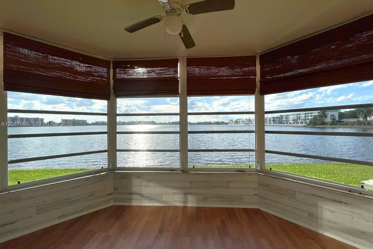 1300 NE 191st St #A112, Miami: photo 1 of 26