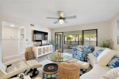 522 Oak Harbour Dr, Juno Beach: photo 1 of 46