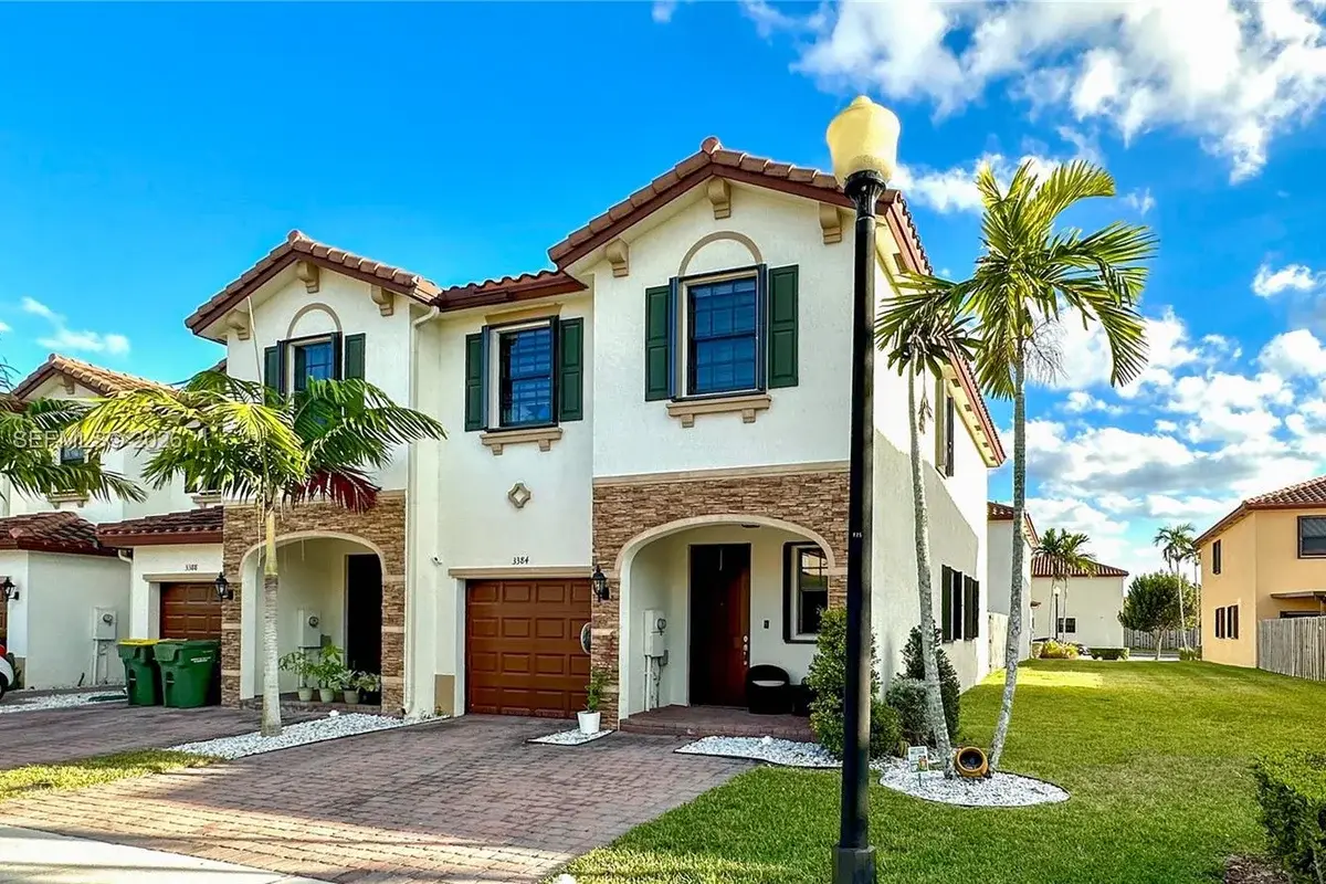 3384 SE 1st St, Homestead: photo 1 of 6
