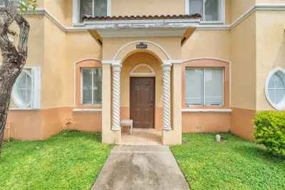 1497 SE 27th St #320, Homestead: photo 1 of 9
