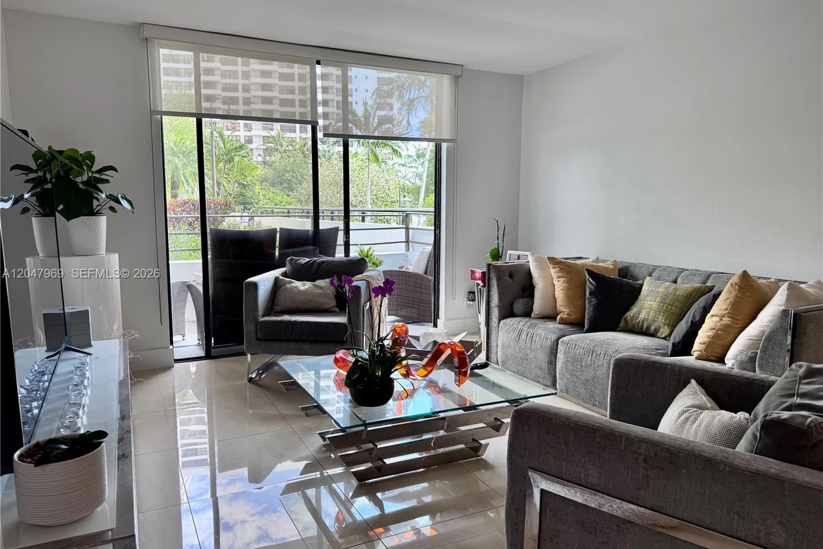 600 Three Islands Blvd #115, Hallandale Beach: photo 1 of 1